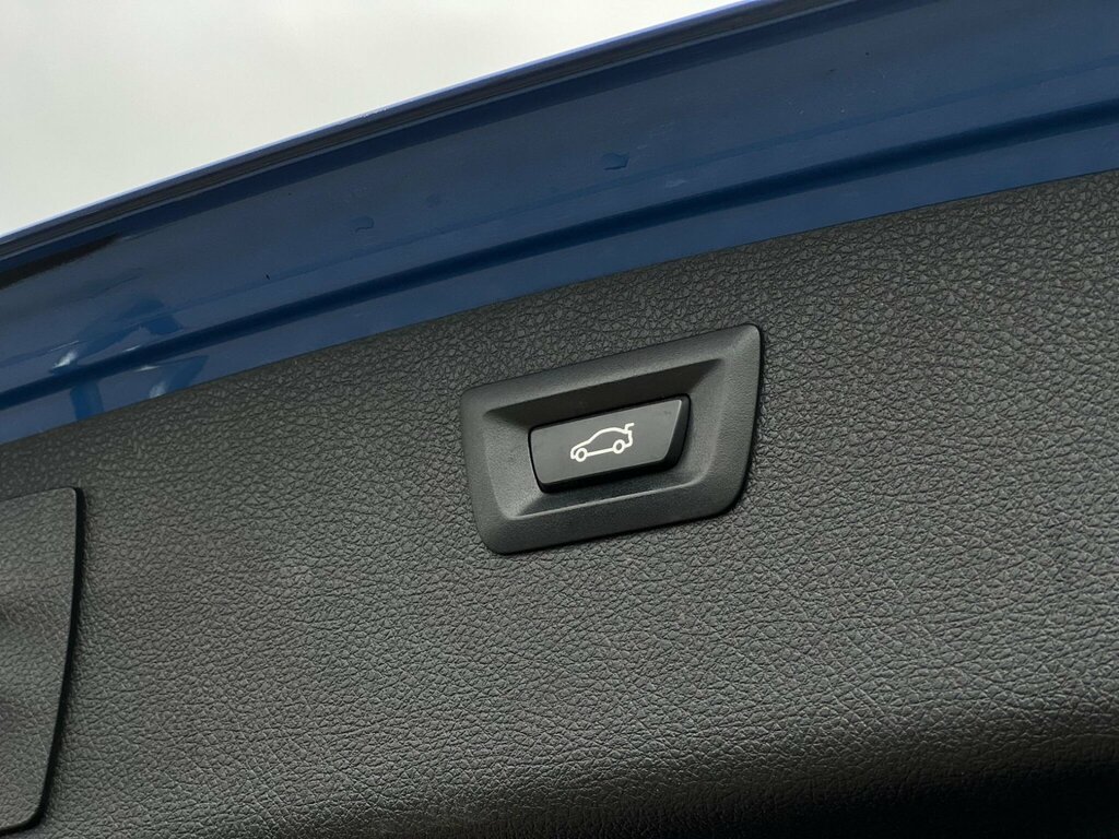 BMW 3 Series M Sport Blue #10