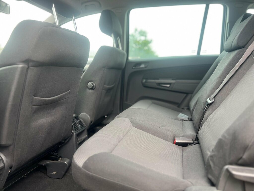 Vauxhall Zafira Exclusiv Red #35