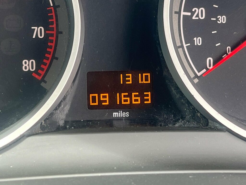 Vauxhall Zafira Exclusiv Red #57