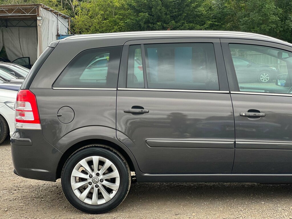 Vauxhall Zafira Exclusiv Red #12