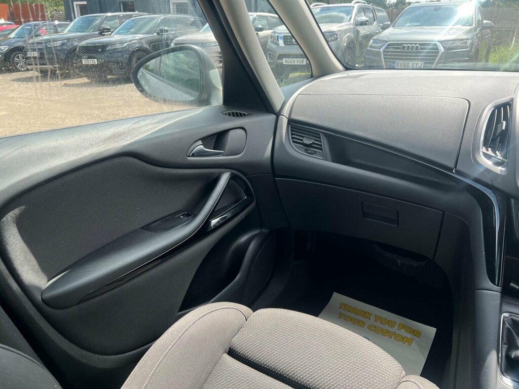 Vauxhall Zafira Tourer Grey #44