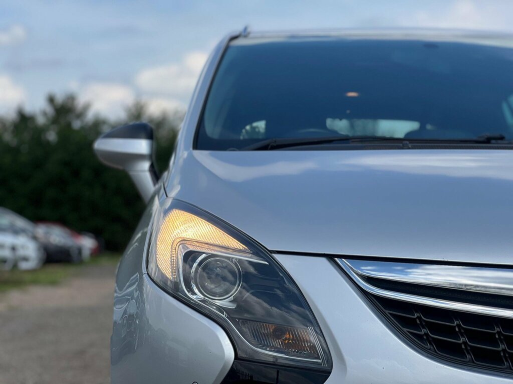 Vauxhall Zafira Tourer Grey #15