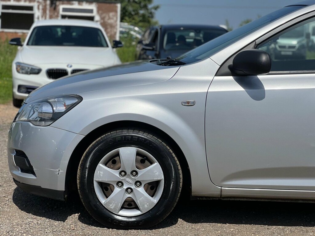Kia Ceed 1.6 Crdi 2 Sports Wagon Euro 4 Silver #16