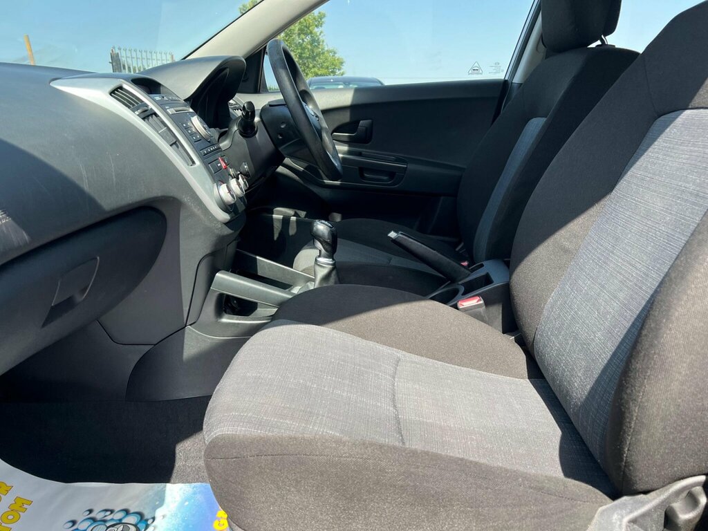 Kia Ceed 1.6 Crdi 2 Sports Wagon Euro 4 Silver #36