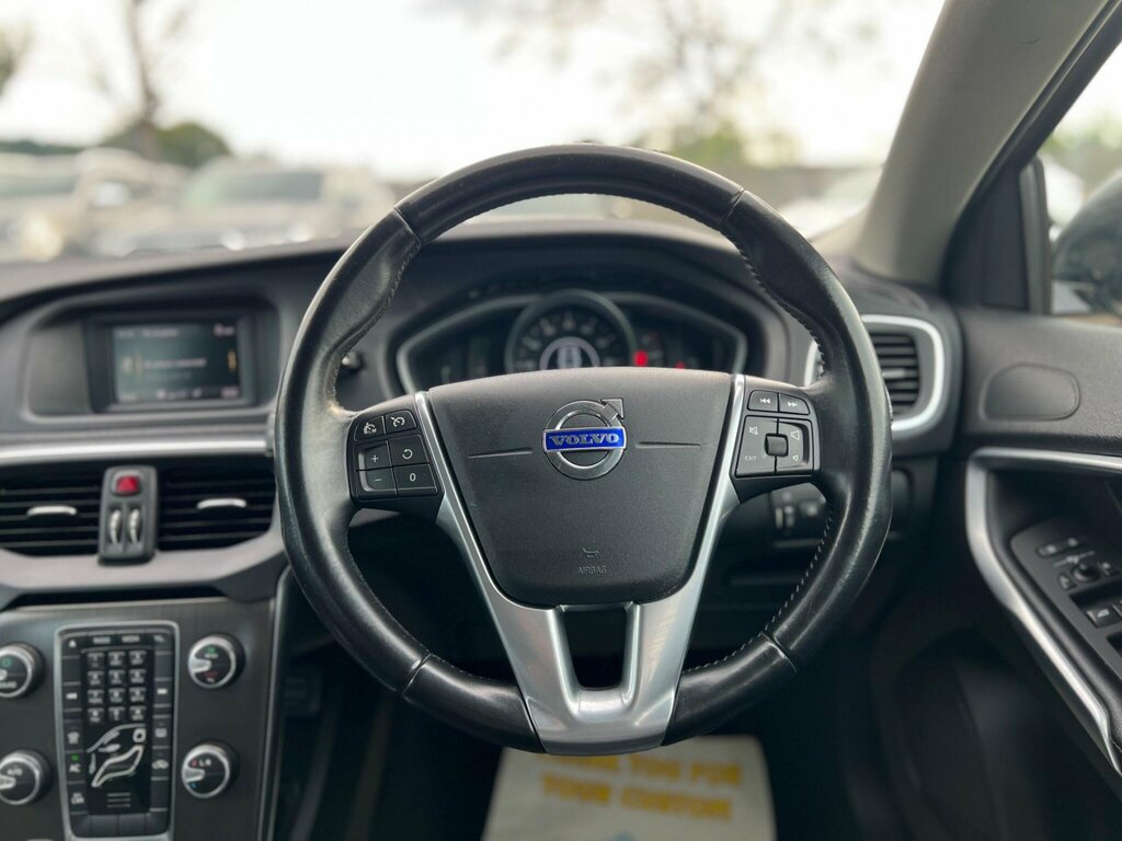 Volvo V40 Cross Country 1.6 D2 Lux Nav Hatchback Powershift White #39
