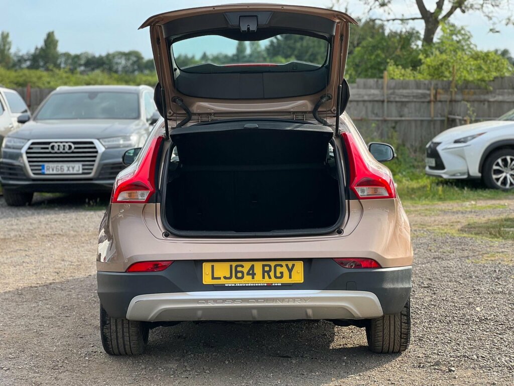Volvo V40 Cross Country 1.6 D2 Lux Nav Hatchback Powershift White #16