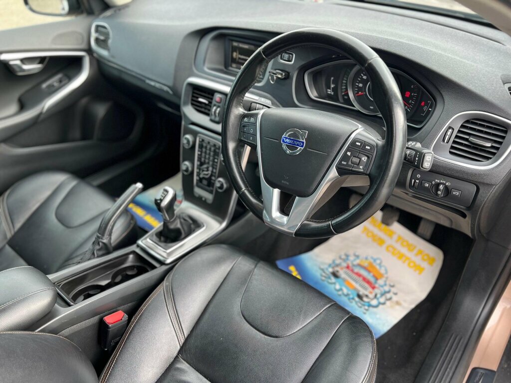 Volvo V40 Cross Country 1.6 D2 Lux Nav Hatchback Powershift White #23