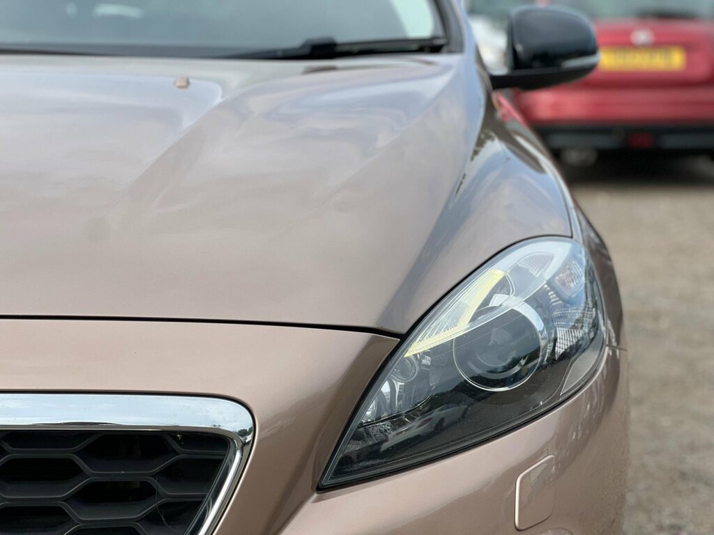 Volvo V40 Cross Country 1.6 D2 Lux Nav Hatchback Powershift White #11
