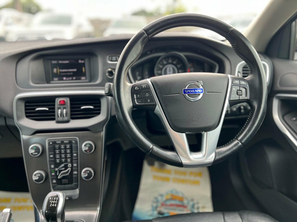 Volvo V40 Cross Country 1.6 D2 Lux Nav Hatchback Powershift White #38