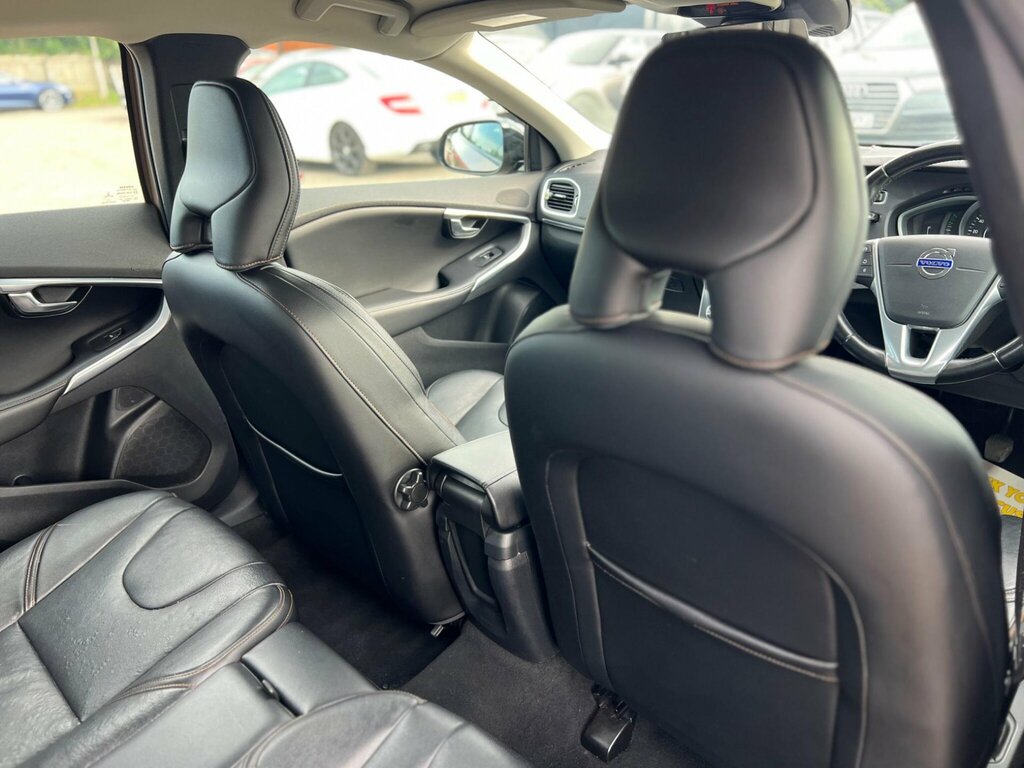 Volvo V40 Cross Country 1.6 D2 Lux Nav Hatchback Powershift White #26