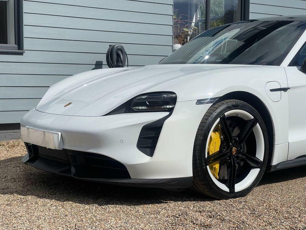 Porsche Taycan Performance Plus 93.4Kwh Turbo S White #3