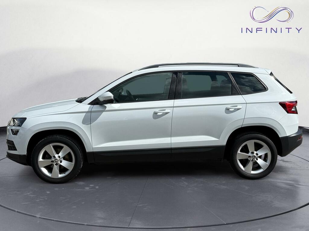 Skoda Karoq 1.6 Tdi Se White #4