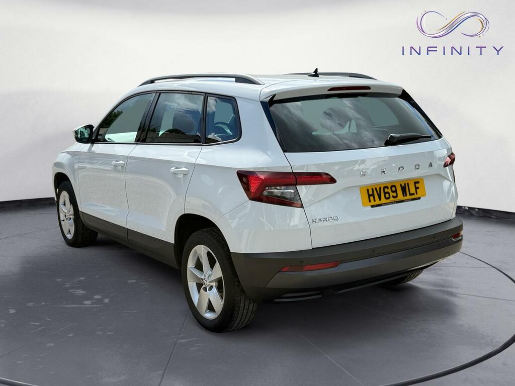 Skoda Karoq 1.6 Tdi Se White #5