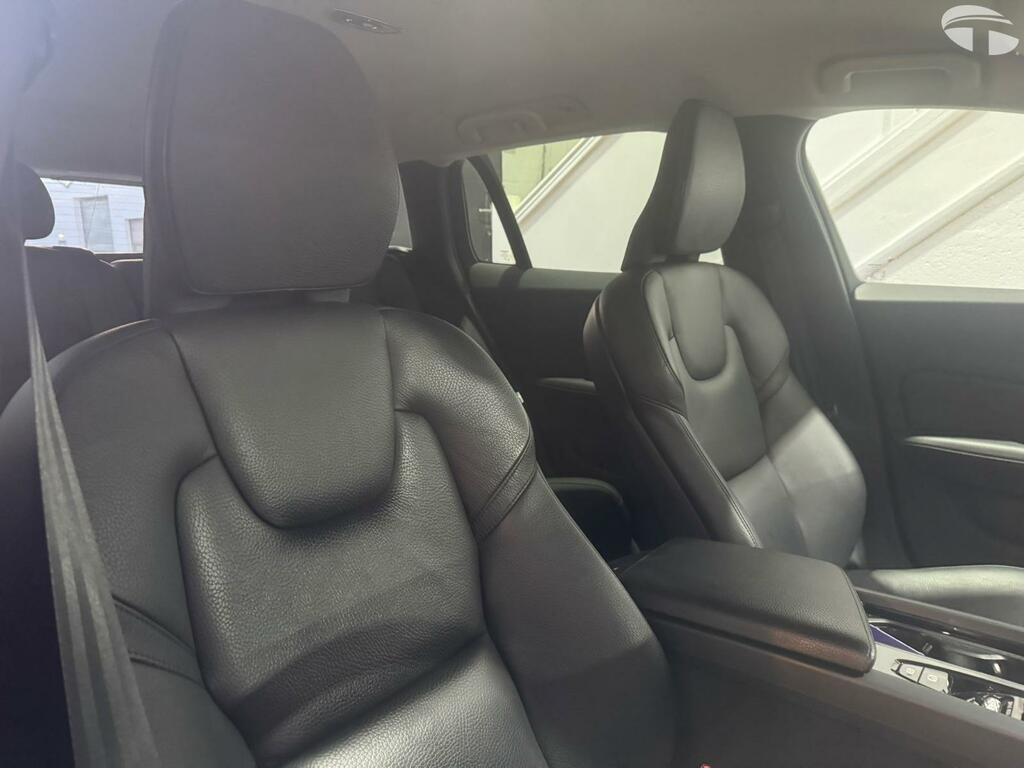 Volvo V60 Cross Country 2.0 B4 Mhev Red #3