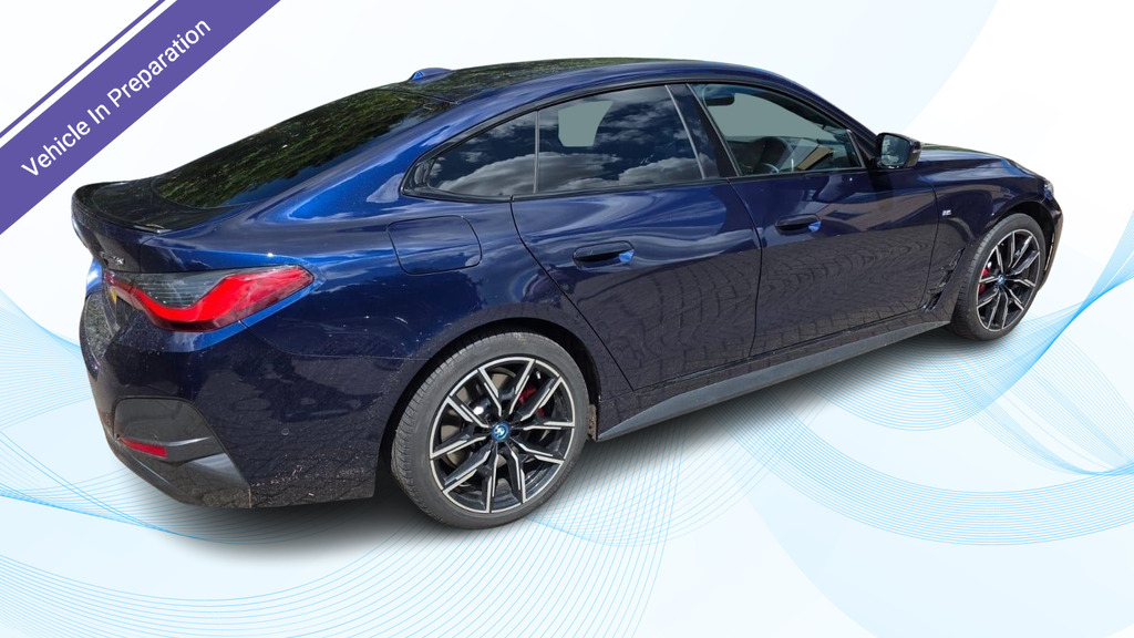 BMW i4 40 83.9Kwh M Sport Gran Blue #3