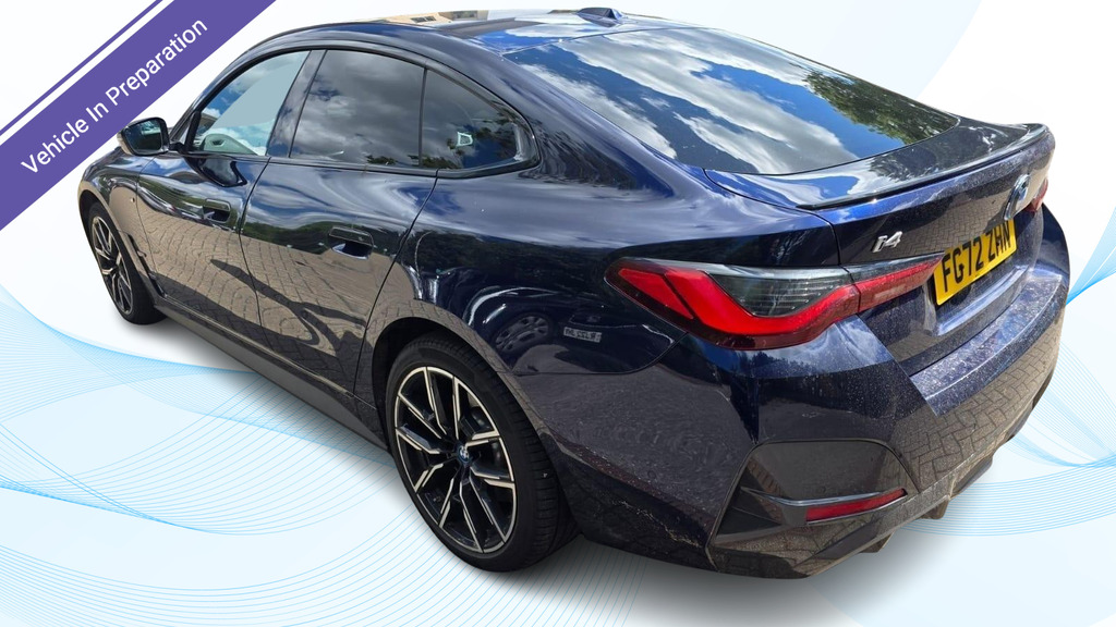 BMW i4 40 83.9Kwh M Sport Gran Blue #2