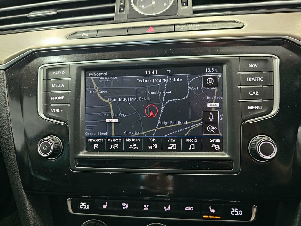Volkswagen Passat Gt Tdi Bluemotion Technology WM15WRU #2