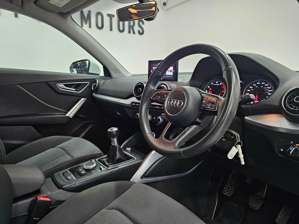Audi Q2 Sport Tfsi White #3