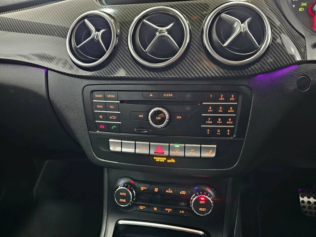 Mercedes-Benz 200 A D Amg Line Red #32