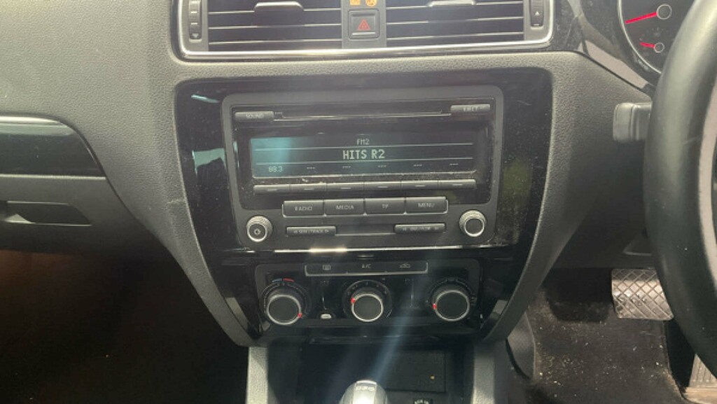 Volkswagen Jetta 2.0 Tdi Bluemotion Tech Se Ss Silver #10