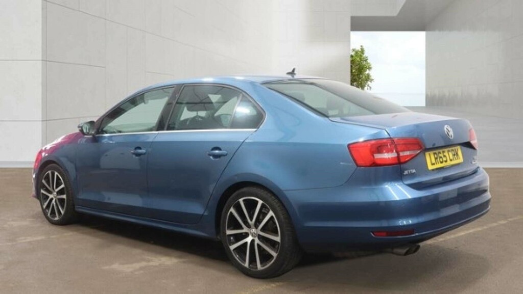 Volkswagen Jetta Gt Bluemotion Technology Tsi #3