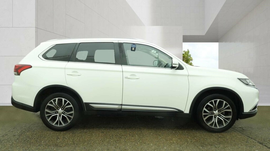 Mitsubishi Outlander Di-d 3 4Wd White #5