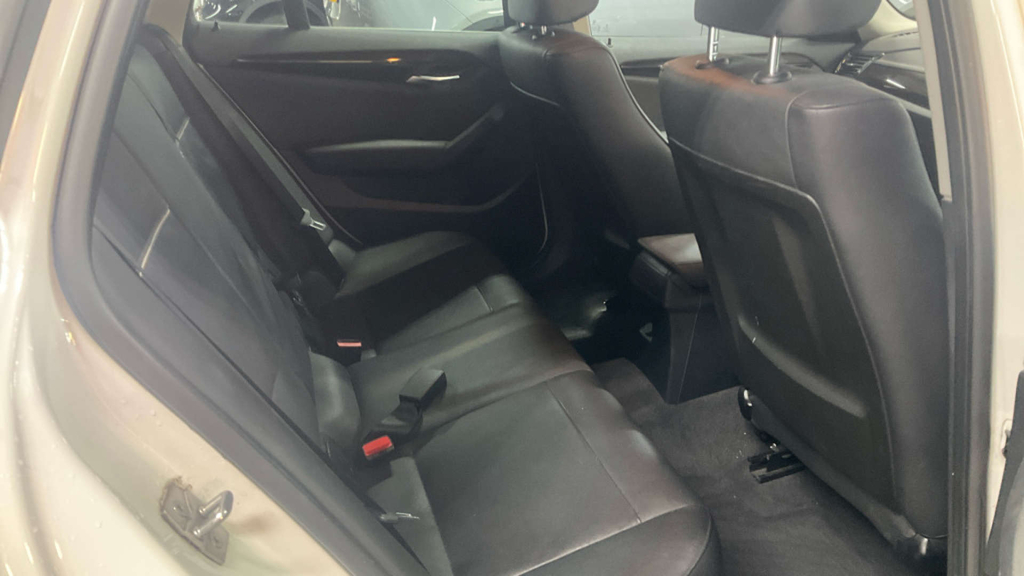 BMW X1 2L M Sport Black #8