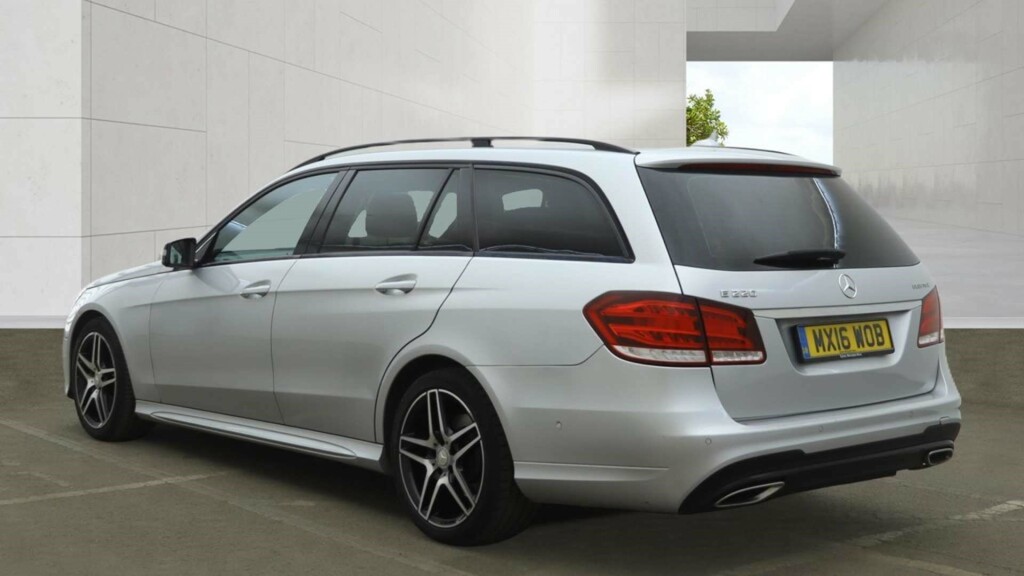 Mercedes-Benz E Class Amg Night Edition Bluetec  #3