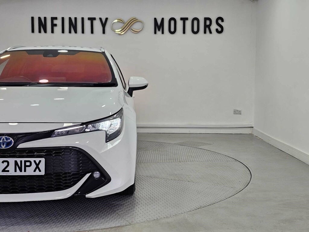 Toyota Corolla Corolla Design Hev Cvt Red #52