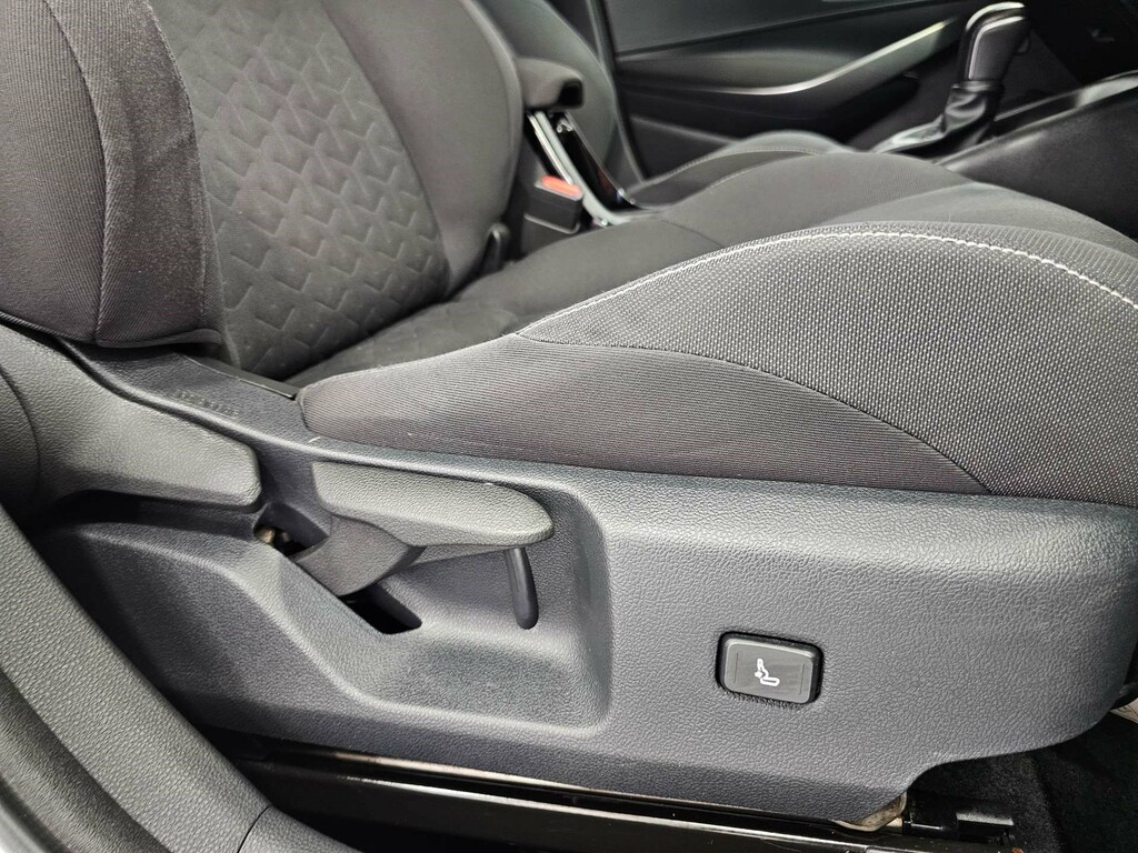 Toyota Corolla Corolla Design Hev Cvt Red #81