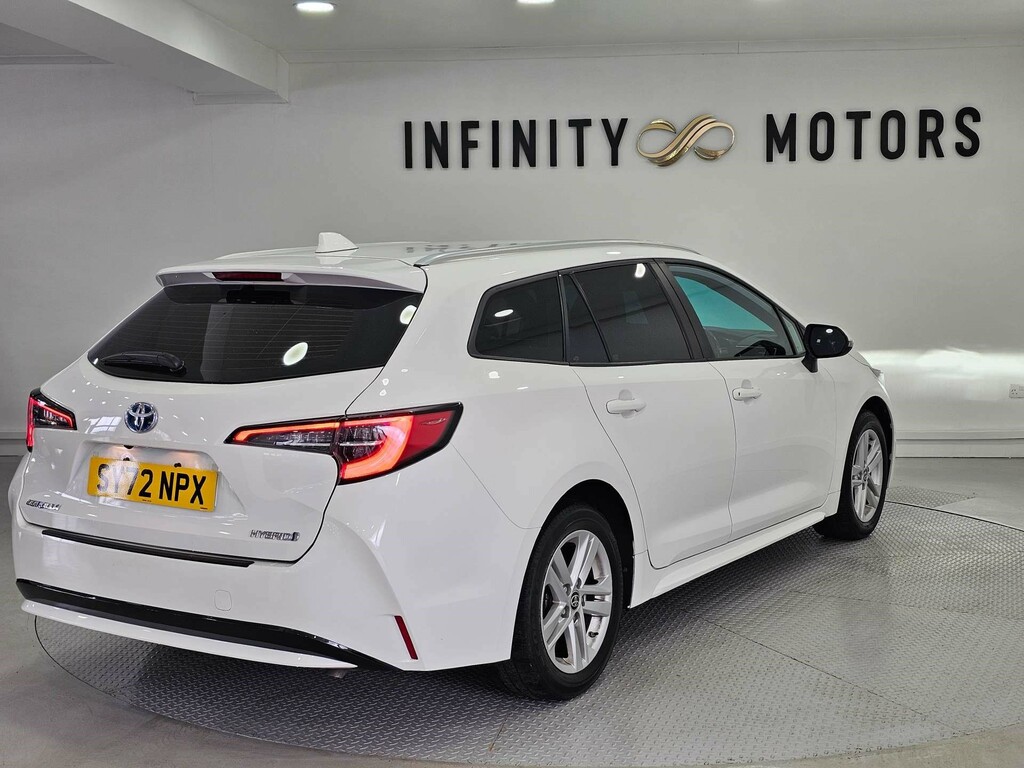 Toyota Corolla Corolla Design Hev Cvt Red #41