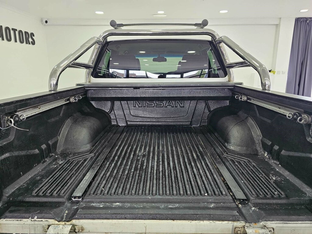 Nissan Navara Dci Tekna 4X4 Shr Dcb White #56