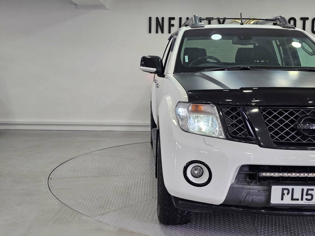 Nissan Navara Dci Tekna 4X4 Shr Dcb White #35