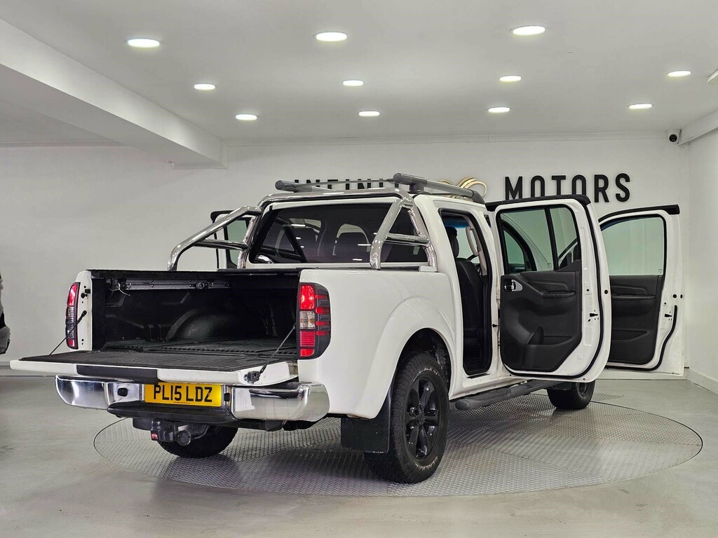 Nissan Navara Dci Tekna 4X4 Shr Dcb White #44