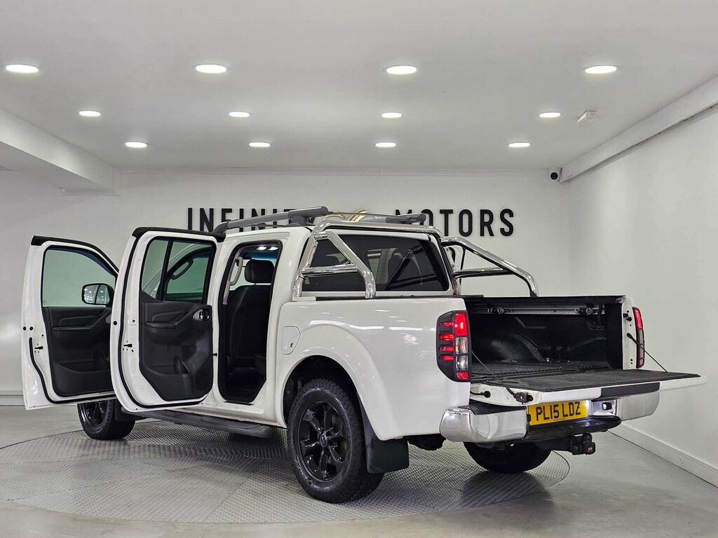 Nissan Navara Dci Tekna 4X4 Shr Dcb White #48
