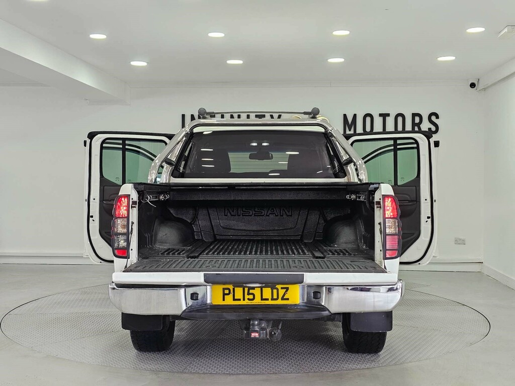 Nissan Navara Dci Tekna 4X4 Shr Dcb White #33