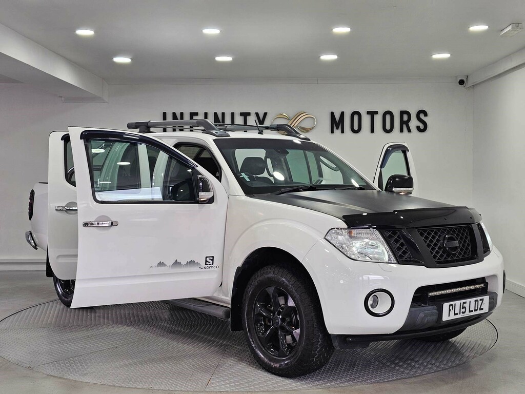 Nissan Navara Dci Tekna 4X4 Shr Dcb White #37