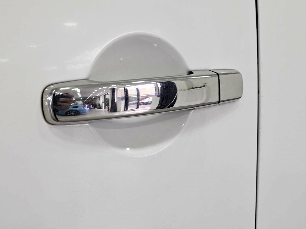 Nissan Navara Dci Tekna 4X4 Shr Dcb White #15