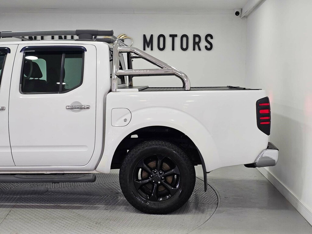 Nissan Navara Dci Tekna 4X4 Shr Dcb White #17