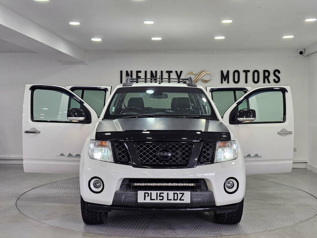 Nissan Navara Dci Tekna 4X4 Shr Dcb White #43
