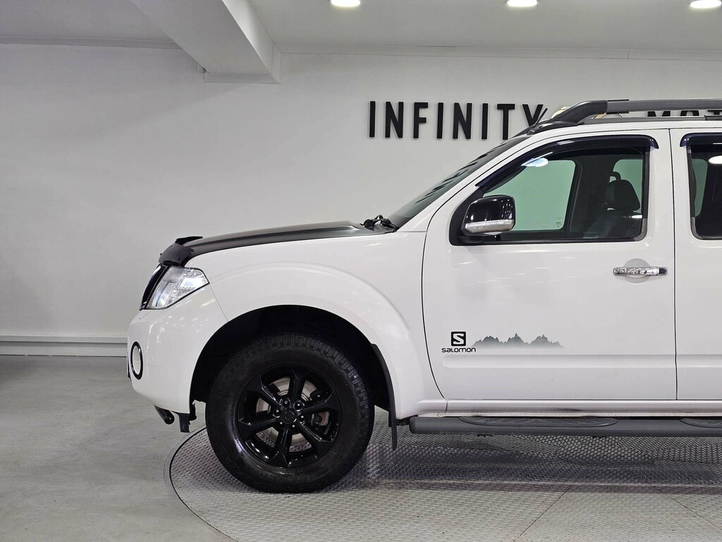 Nissan Navara Dci Tekna 4X4 Shr Dcb White #38