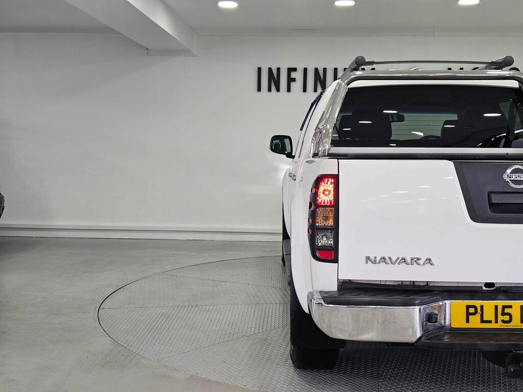 Nissan Navara Dci Tekna 4X4 Shr Dcb White #36