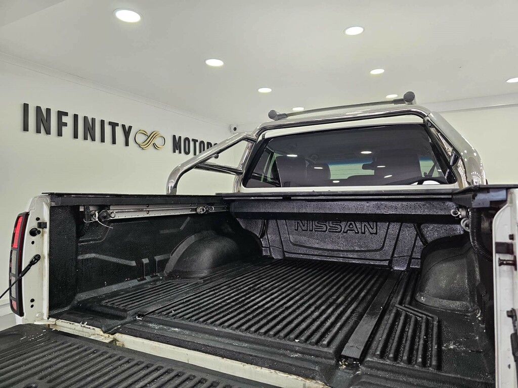 Nissan Navara Dci Tekna 4X4 Shr Dcb White #26
