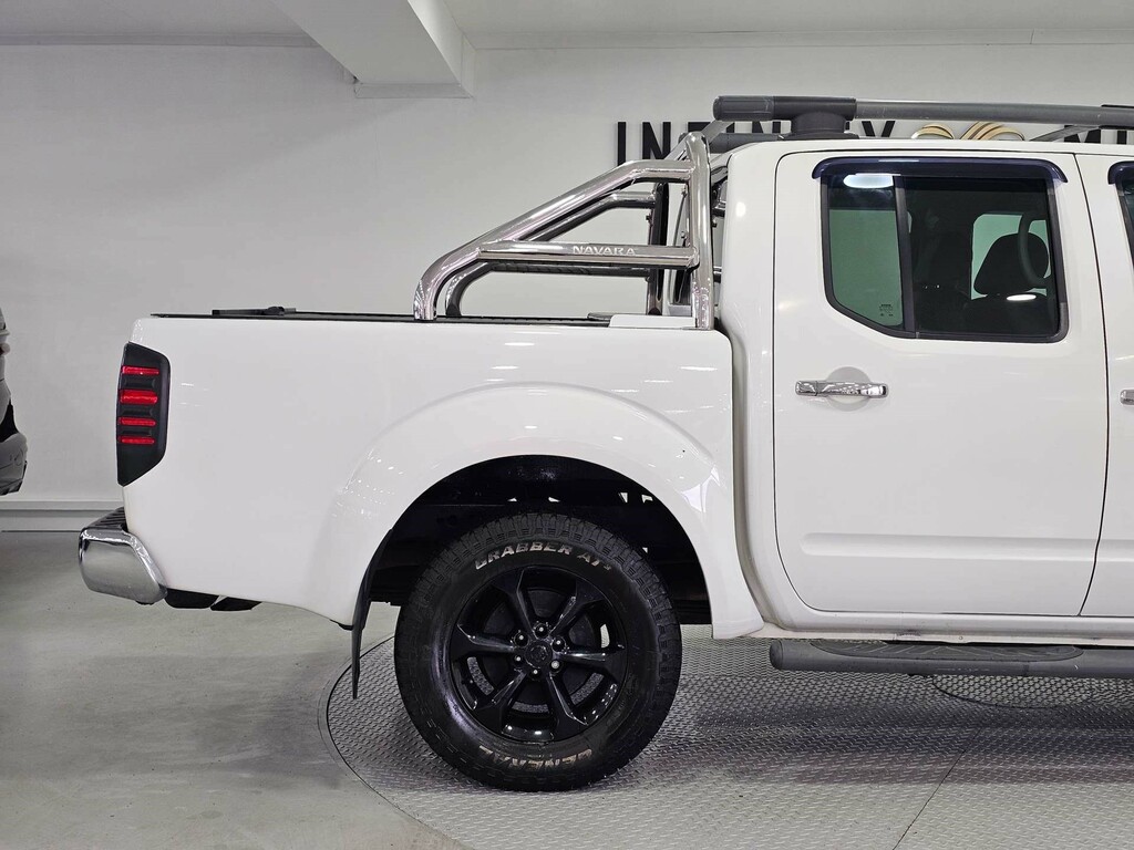 Nissan Navara Dci Tekna 4X4 Shr Dcb White #31