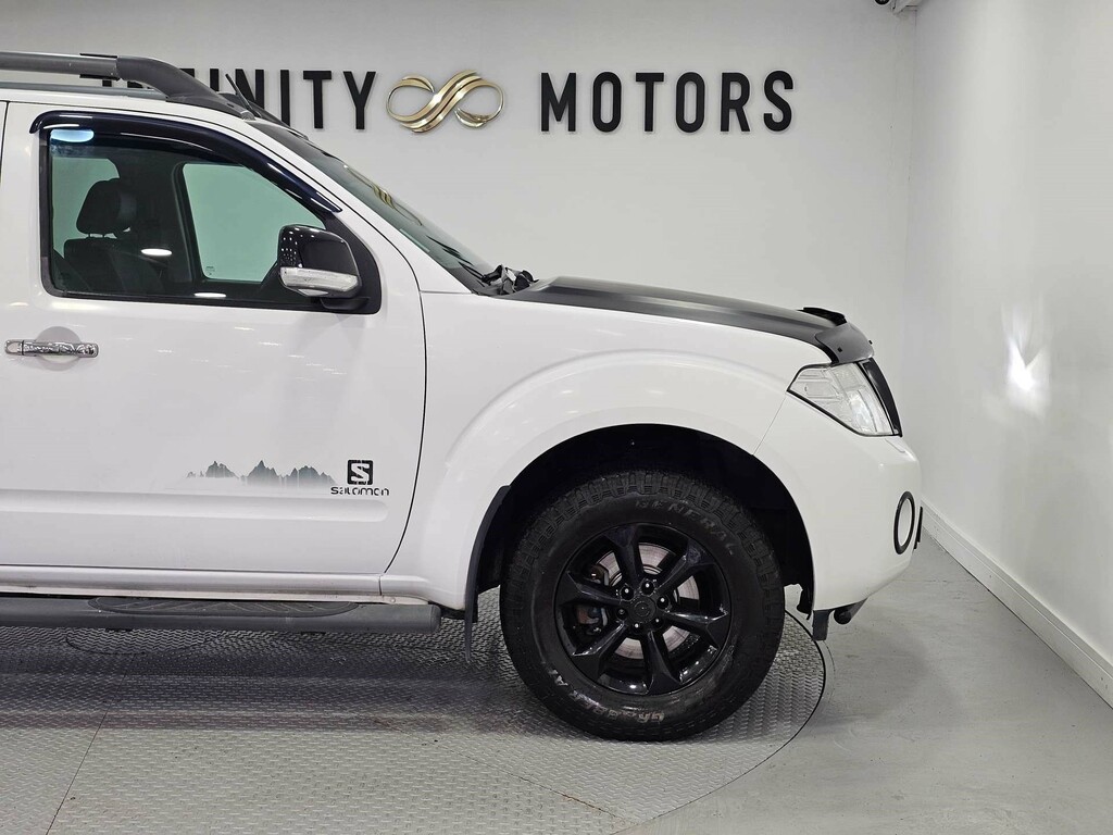 Nissan Navara Dci Tekna 4X4 Shr Dcb White #32
