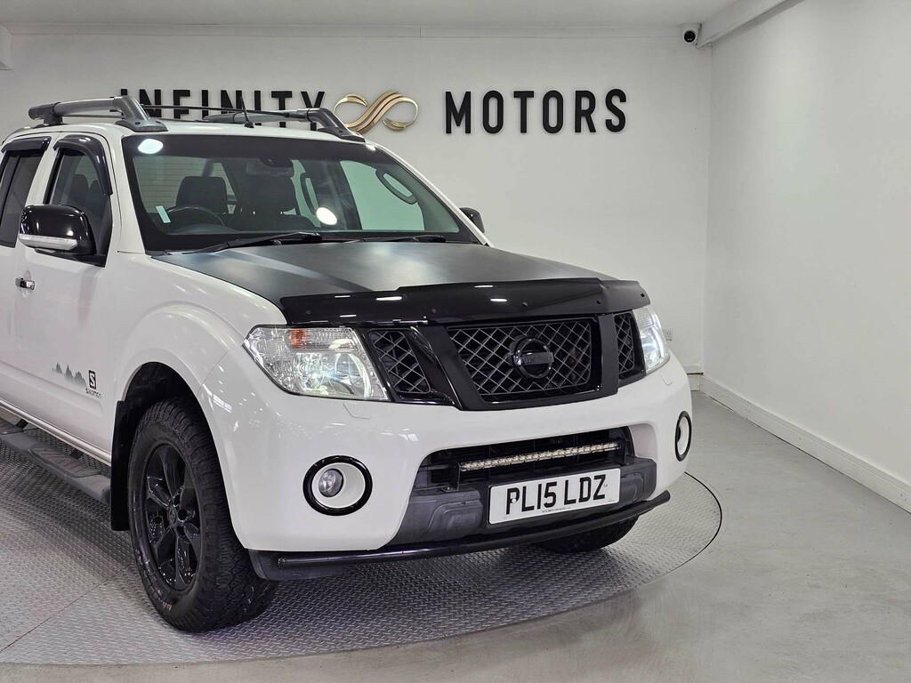 Nissan Navara Dci Tekna 4X4 Shr Dcb White #30