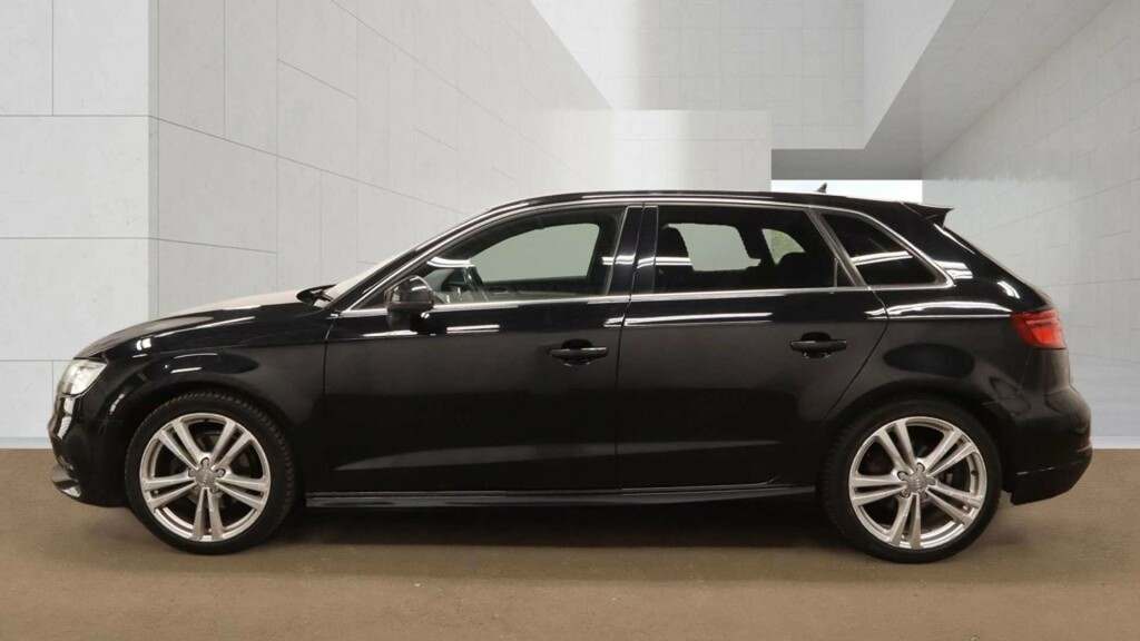 Audi A3 Sportback 35 Tfsi S Line GM68UJW #6