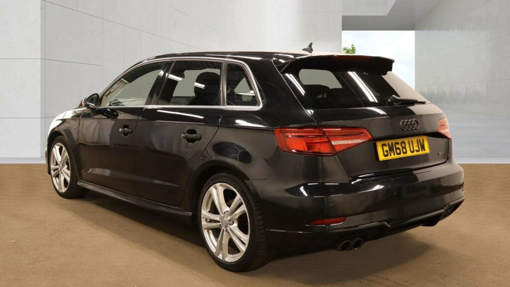 Audi A3 Sportback 35 Tfsi S Line GM68UJW #3