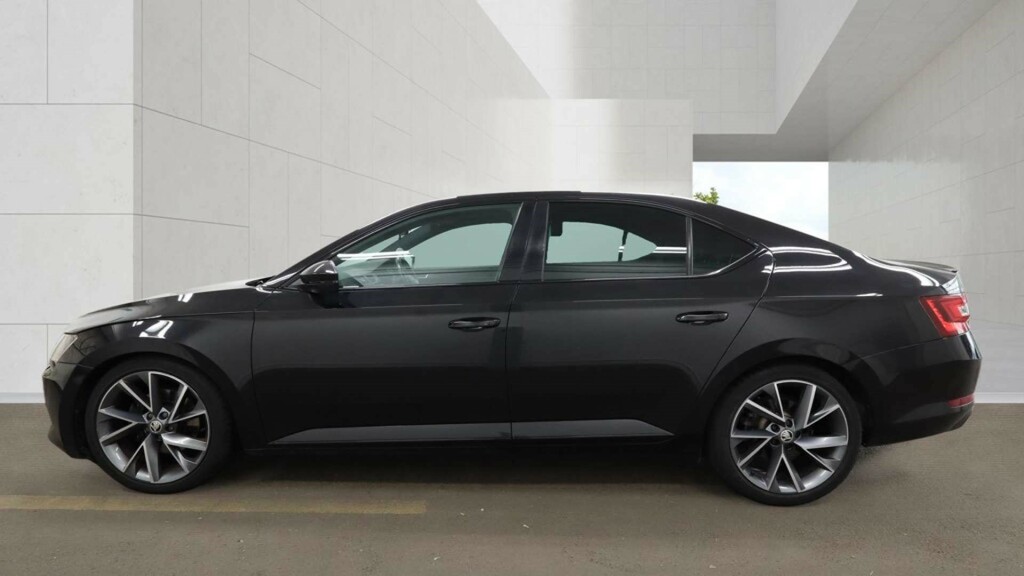 Skoda Superb Sportline Tsi Black #6