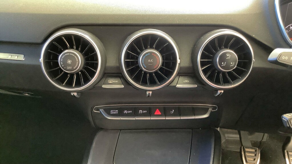 Audi TT 1.8 Tfsi S Line Convertible 178 Bhp White #11